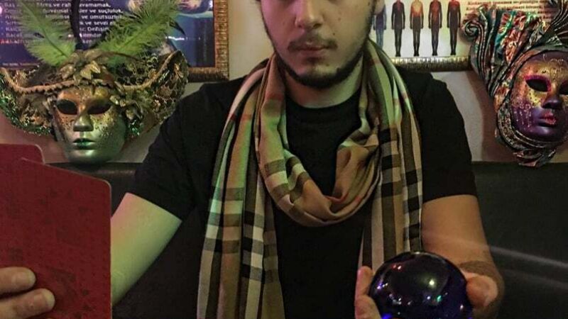 Falcı Eris Şah – Medyum Eris Şah