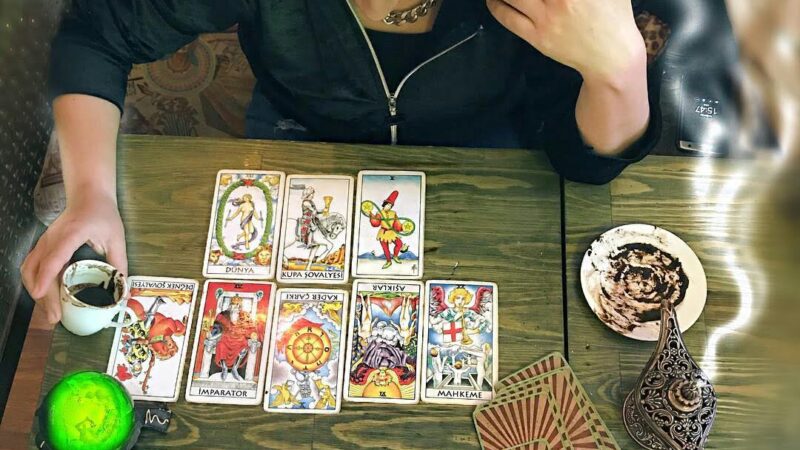 Ebced ve Yıldızname Uzmanı  Falcı Yeliz